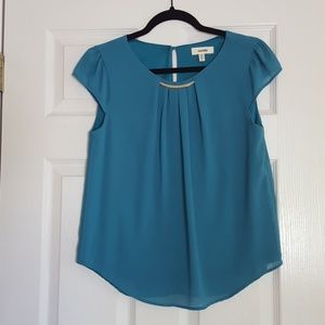 Teal top
